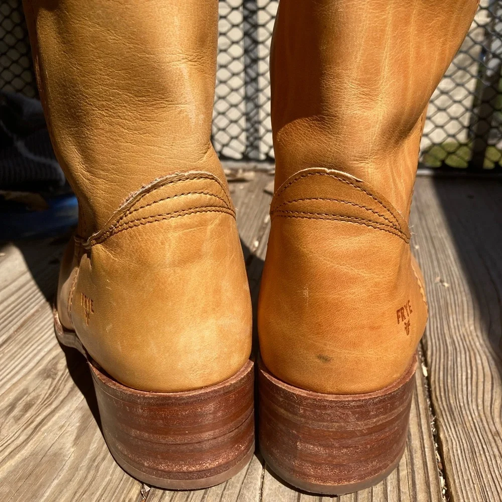 Frye vintage campus
